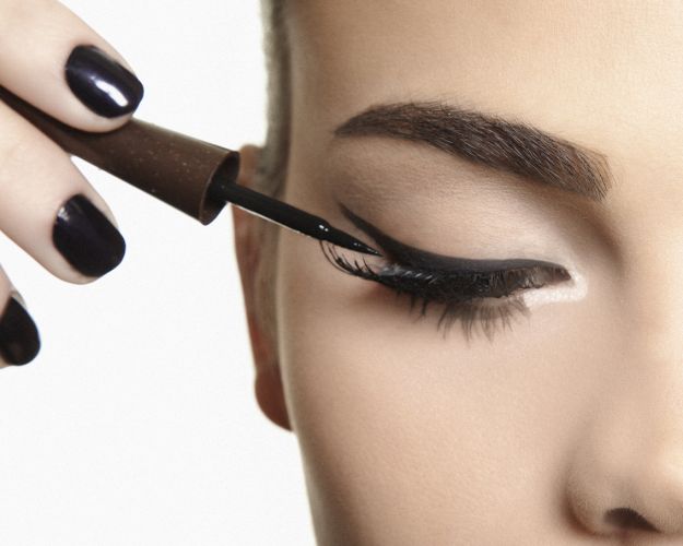 8 melhores dicas e truques de maquiagem para mulheres ocupadas
