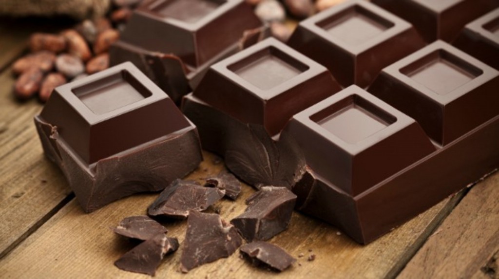 Chocolate amargo faz bem para a memória, coração, baixa pressão arterial: veja os 7 benefícios