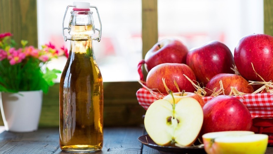 Vinagre de maçã ajuda a perder peso, faz bem para pele, cabelo: veja os 6 benefícios