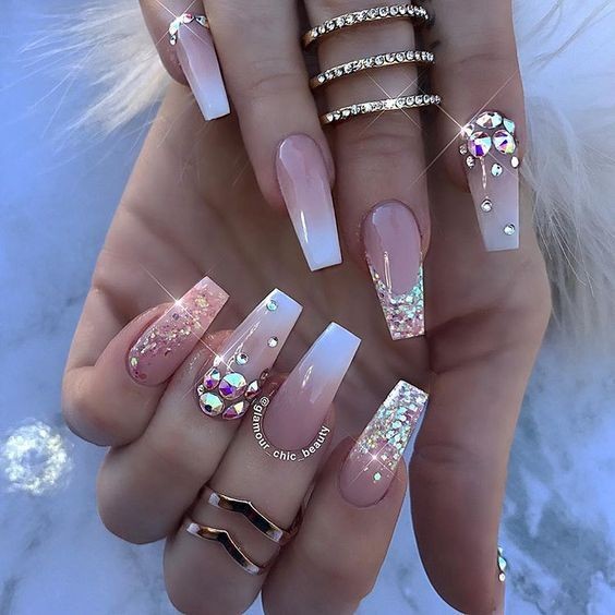 Tendências de unhas decoradas para o carnaval: como fazer e dicas