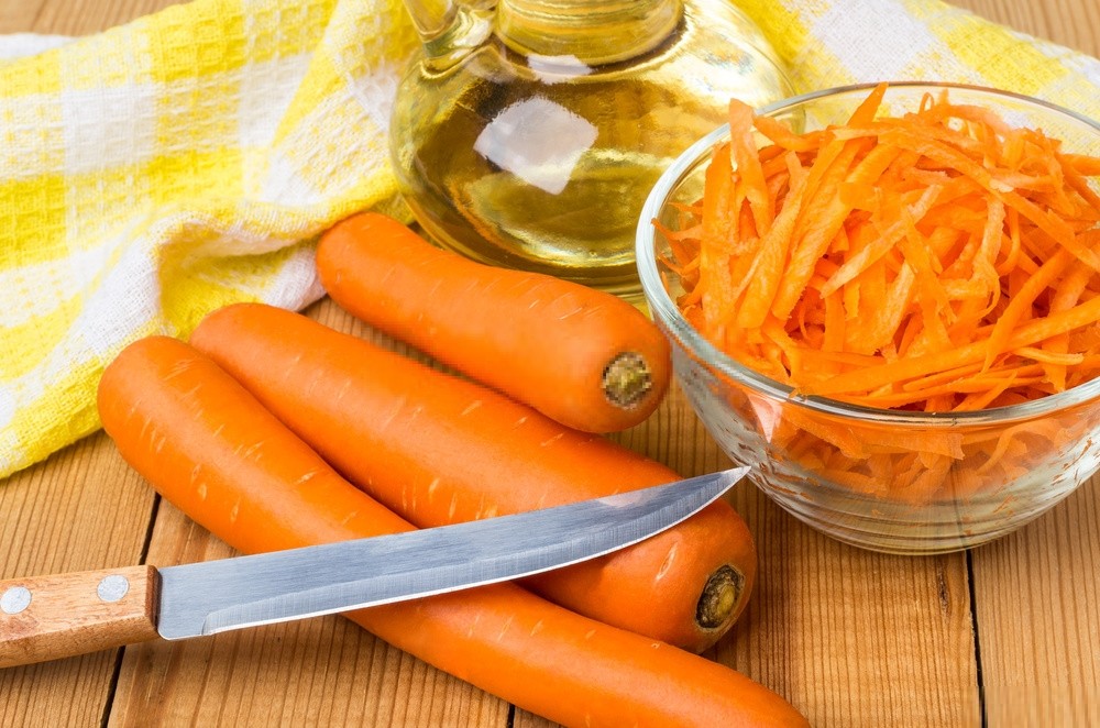 5 benefícios do óleo de cenoura para o cabelo: como usar e dicas
