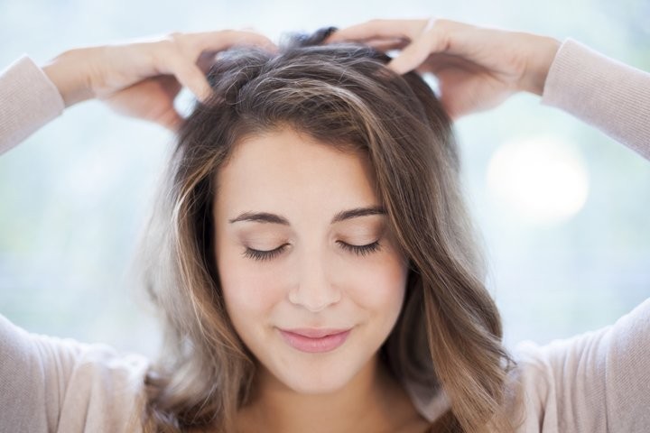 Óleo de prímula para cabelo: como usar, receitas, benefícios e malefícios