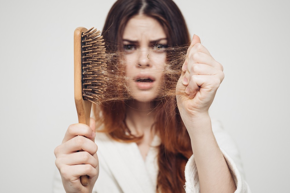 Queda de cabelo: como evitar, tratamentos e dicas incríveis