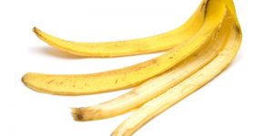 casca de banana para o cabelo