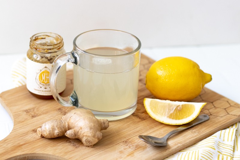 8 melhores chás desintoxicantes para o corpo: como usar e receitas