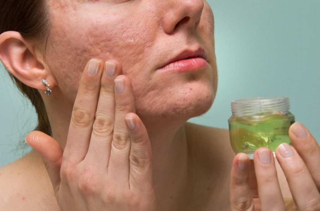 5 benefícios do óleo de jojoba para o rosto: como usar e receitas