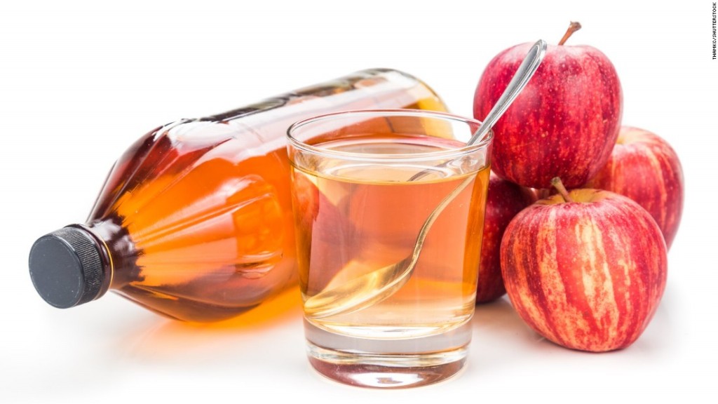 7 benefícios do vinagre de maçã para pele e cabelos: como usar e dicas